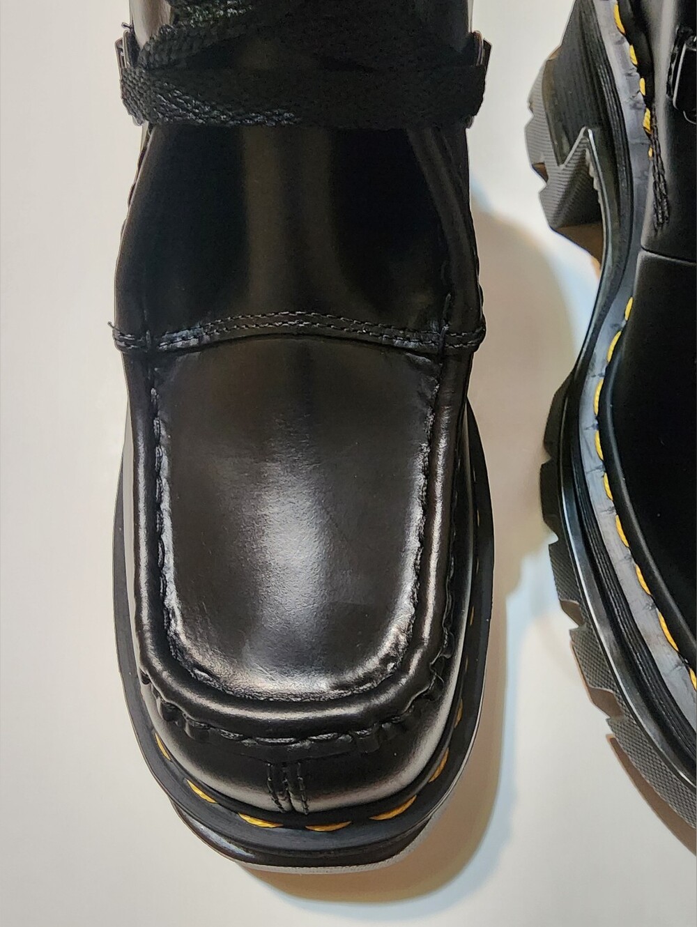 Dr. Martens Corran 3-Eye Atlas Leather Heeled Boots Size 9 - NEW - Picture 5 of 8